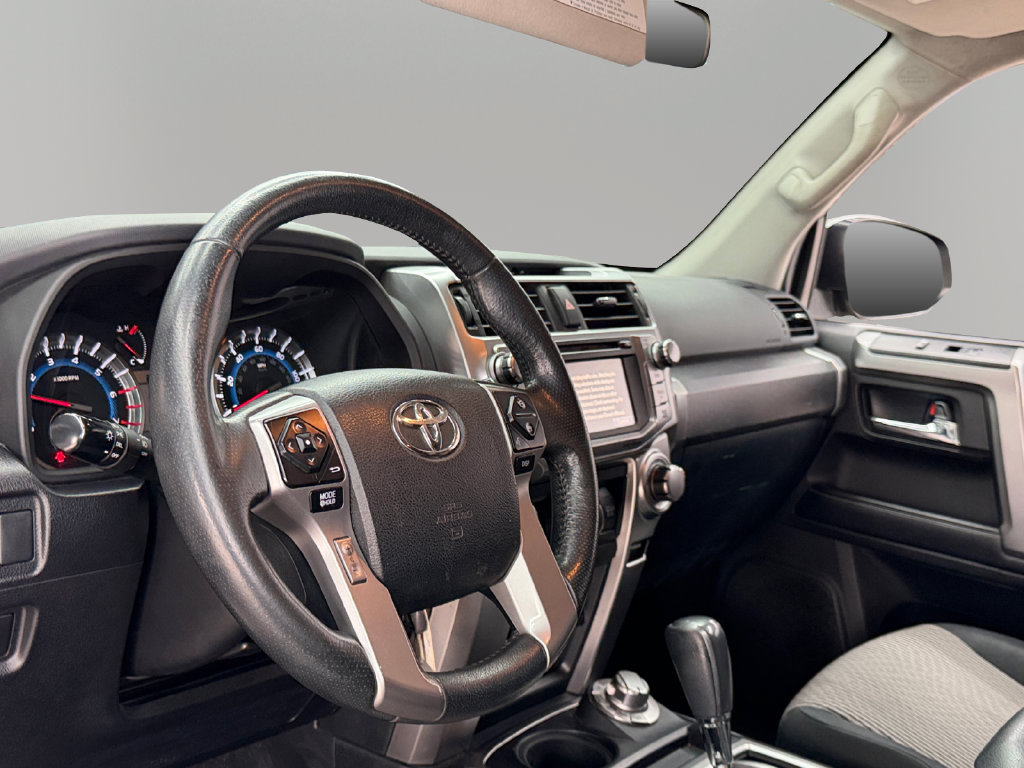 Used 2018 Toyota 4Runner SR5 w/ Convenience Package AWD/4WD image 16