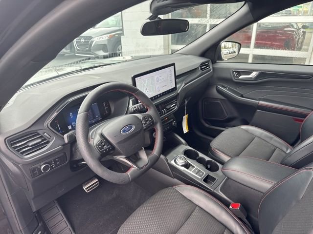 Used 2023 Ford Escape ST-Line w/ Tech Pack #1 AWD/4WD image 9