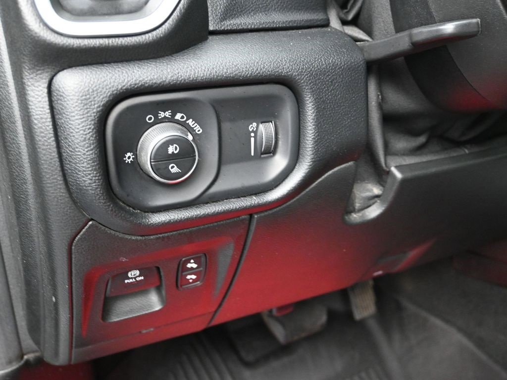 Used 2021 RAM 1500 Big Horn image 12