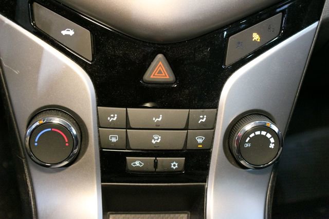 Used 2015 Chevrolet Cruze LT FWD image 23