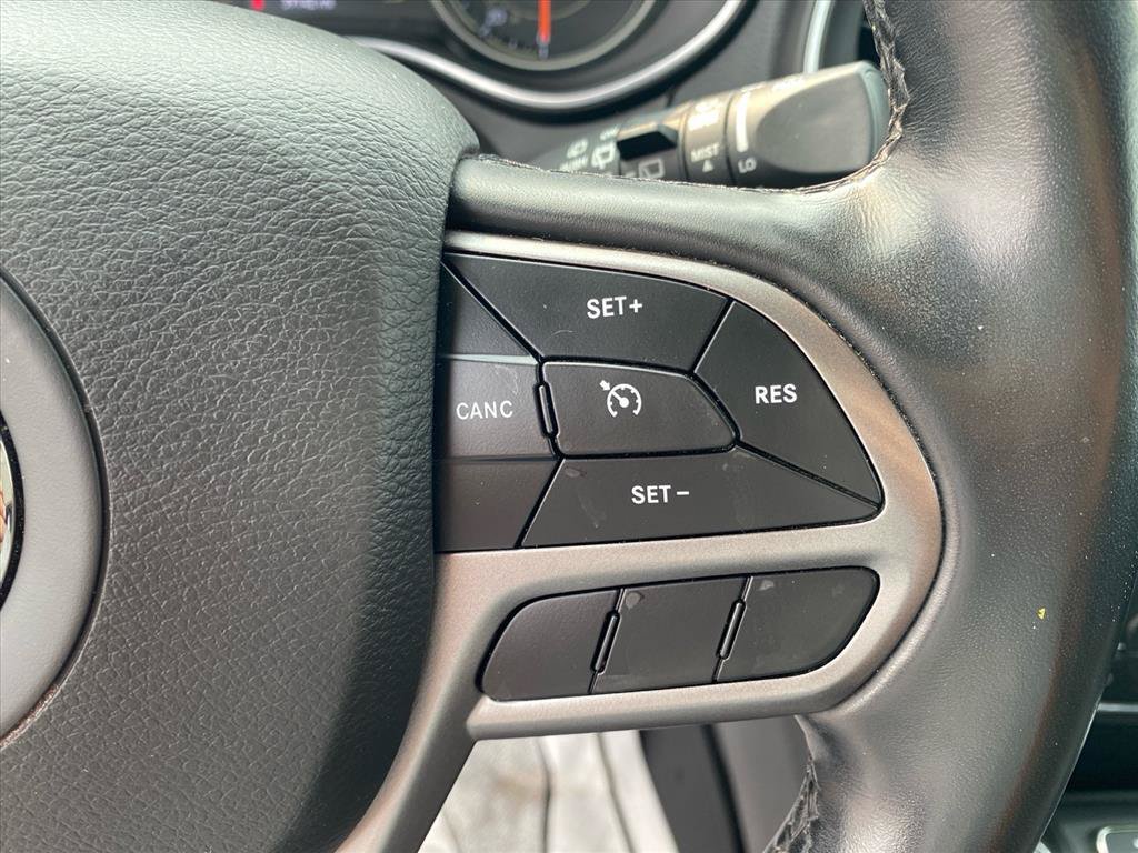Used 2021 Jeep Cherokee Latitude Lux AWD/4WD image 17