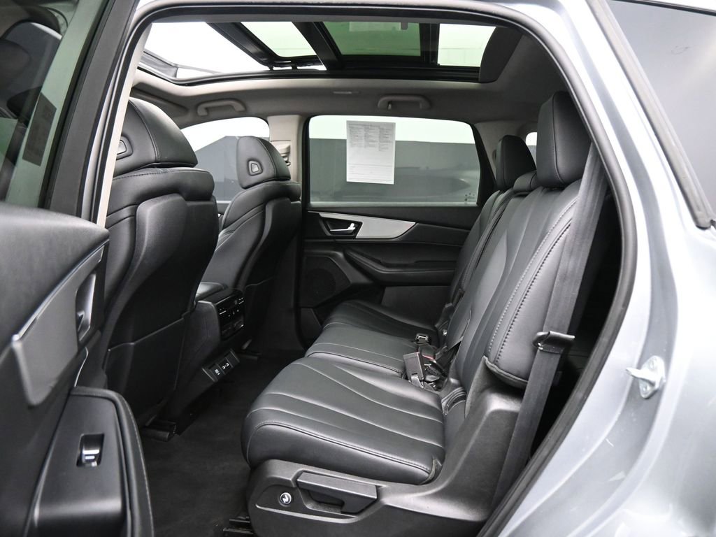 Used 2023 Acura MDX FWD image 20