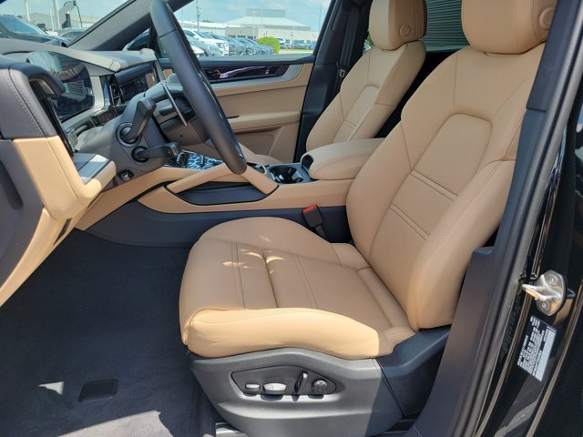 New 2026 Porsche Cayenne Coupe AWD/4WD image 23