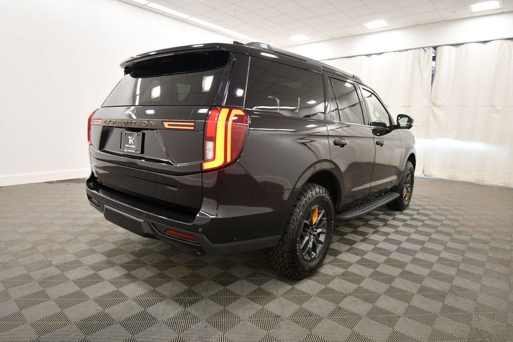 Used 2025 Ford Expedition Tremor AWD/4WD image 9
