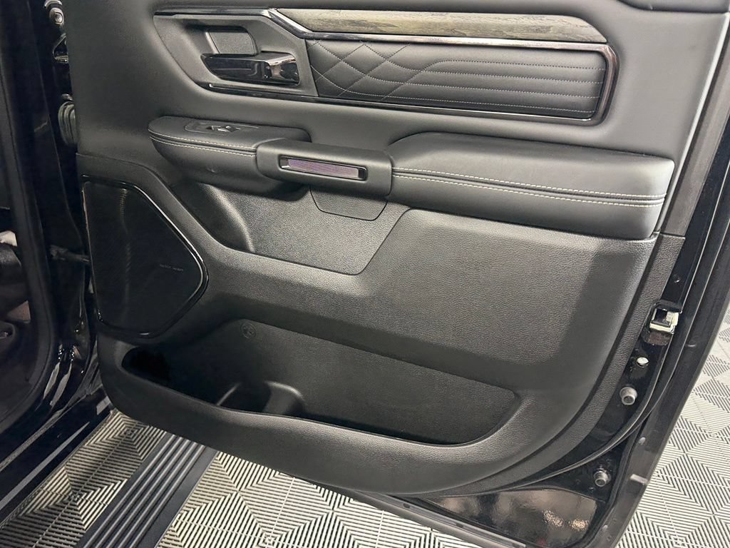 Used 2025 RAM 1500 Limited AWD/4WD image 30