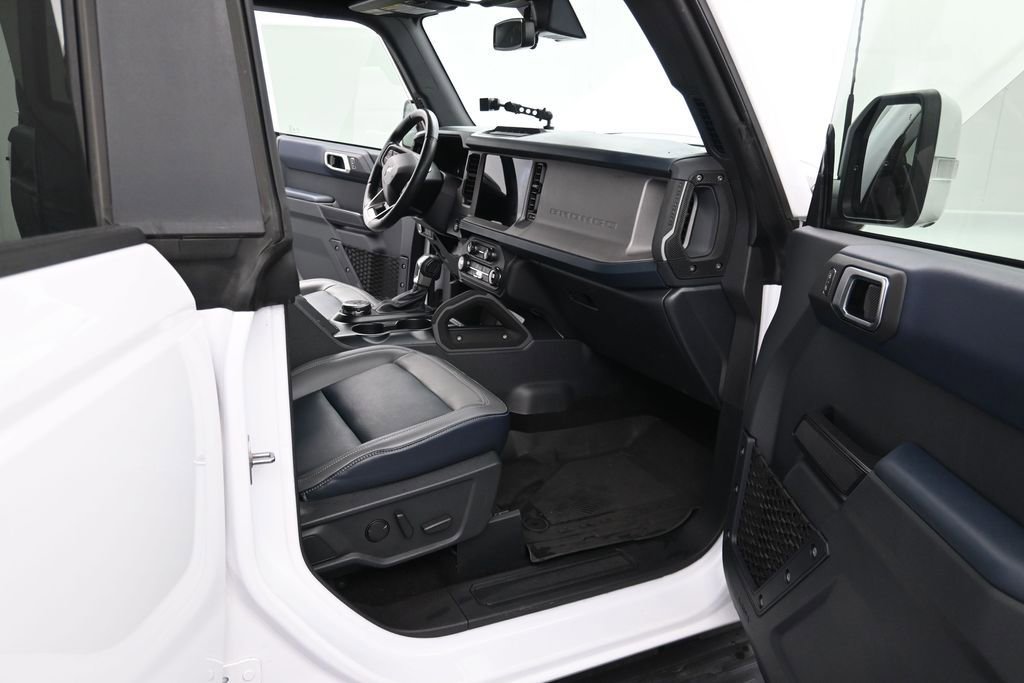 Used 2024 Ford Bronco Outer Banks w/ Sasquatch Package AWD/4WD image 12