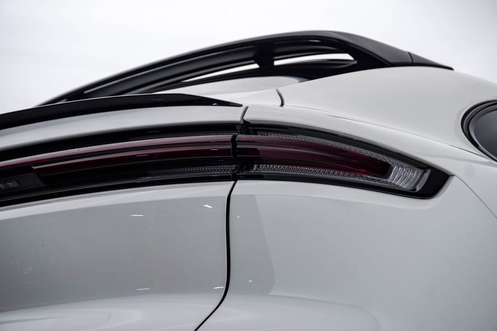 Certified 2025 Porsche Cayenne Coupe AWD/4WD image 12