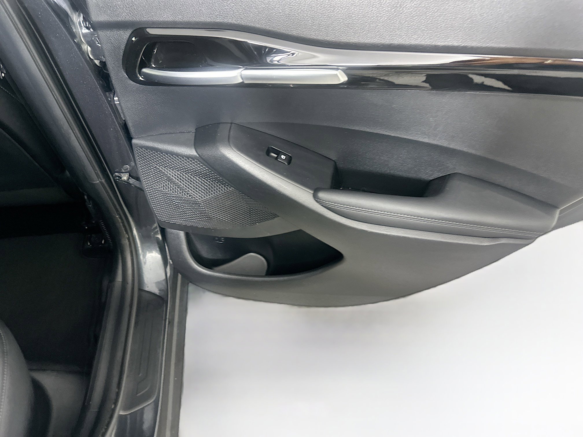 Used 2025 Kia Seltos S FWD image 29