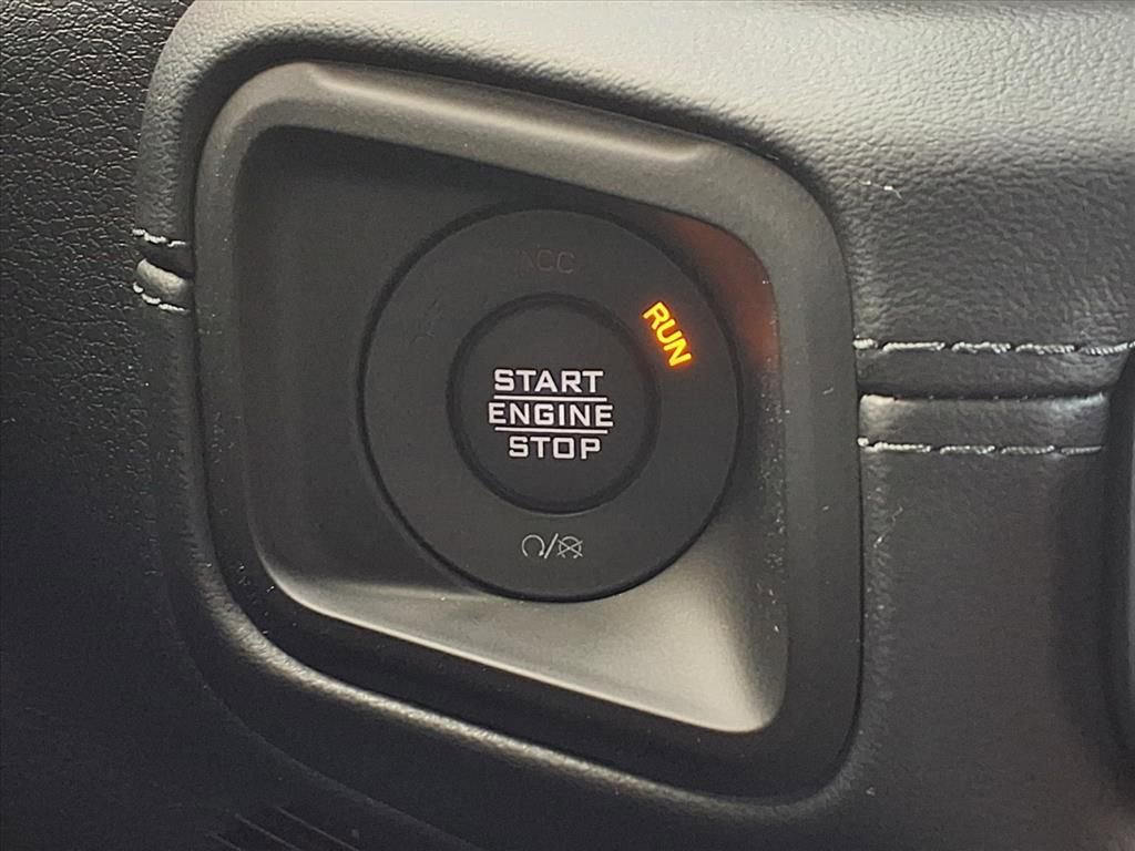 Used 2025 Jeep Gladiator Mojave image 6