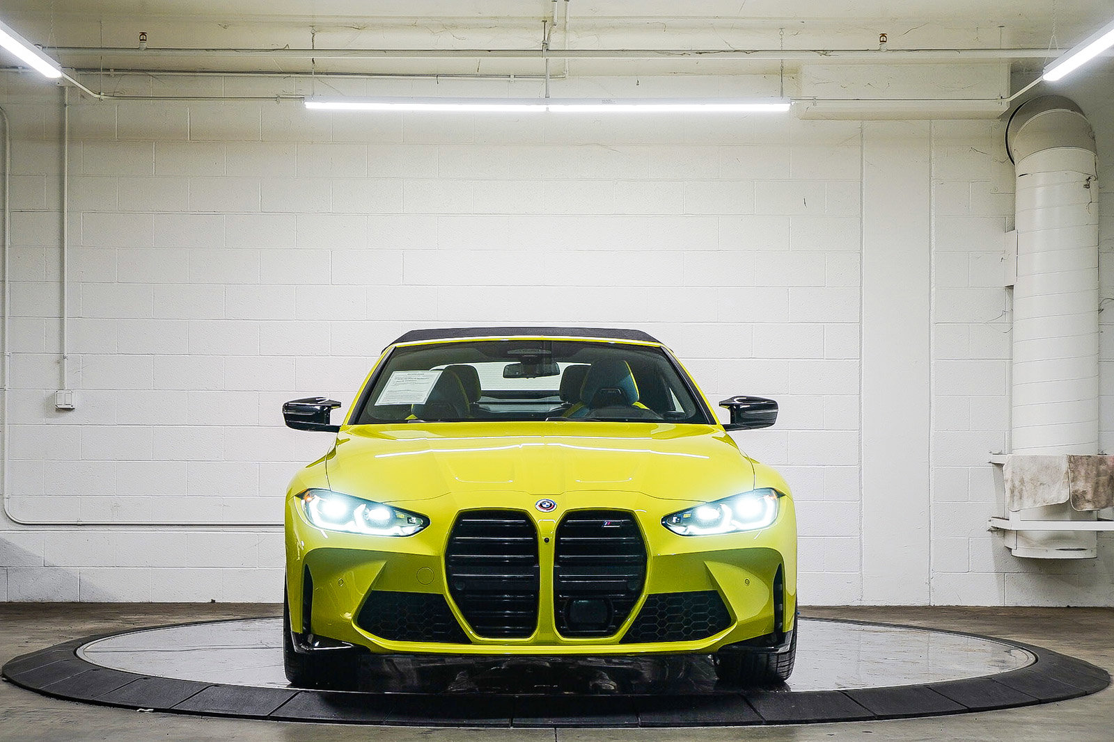 Used 2023 BMW M4 xDrive Competition image 2