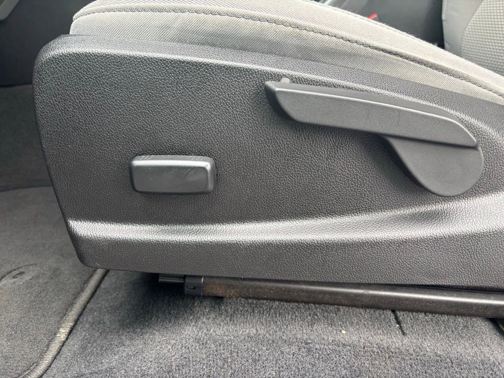 Used 2020 GMC Canyon 4x4 Extended Cab w/ Convenience Package image 16