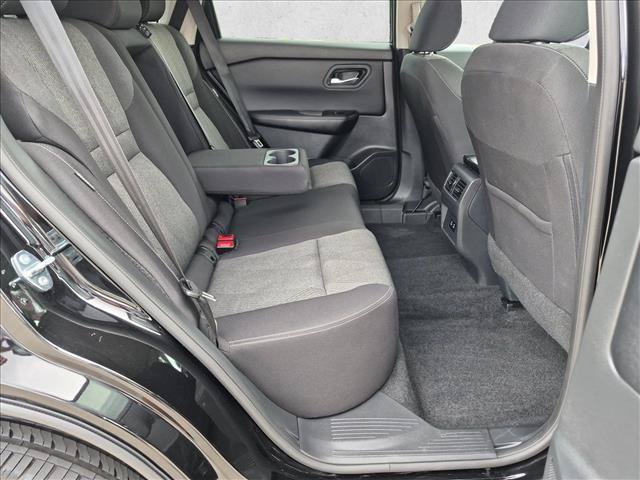 Used 2025 Nissan Rogue SV AWD/4WD image 20