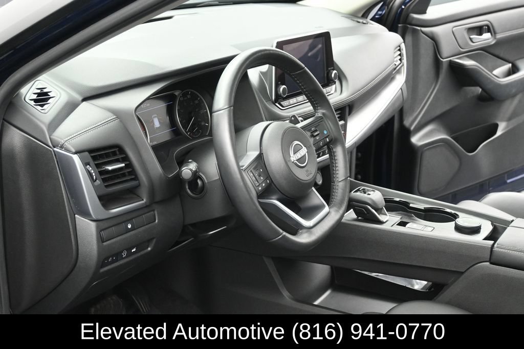 Used 2024 Nissan Rogue SV w/ SV Premium Package AWD/4WD image 7