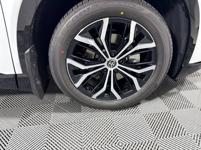 New 2026 Toyota Crown Signia AWD/4WD image 11