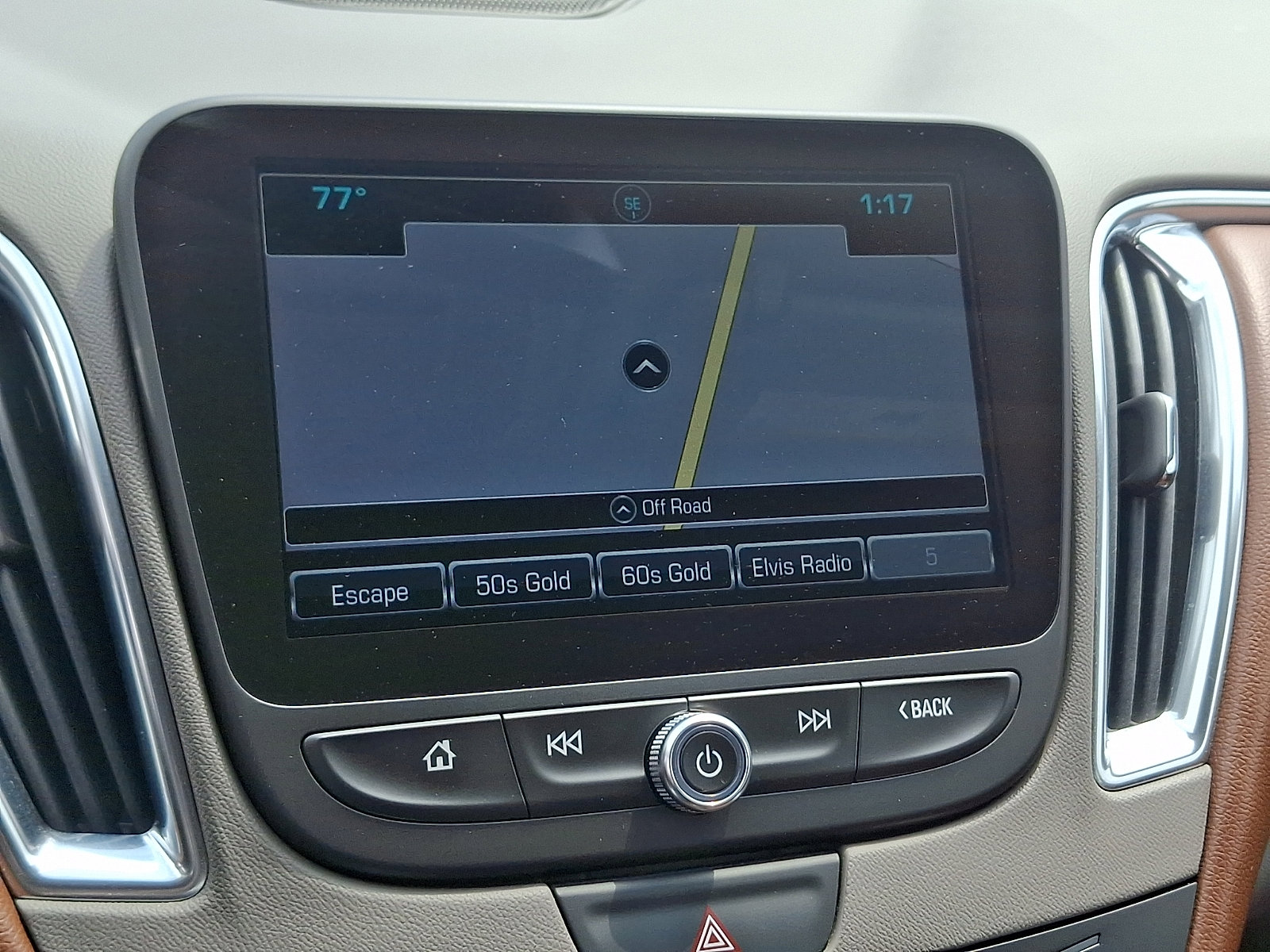 Used 2016 Chevrolet Malibu Hybrid w/ Leather Package FWD image 23