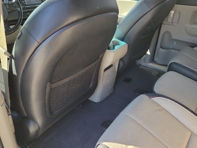 Used 2019 Kia Sedona EX FWD image 9