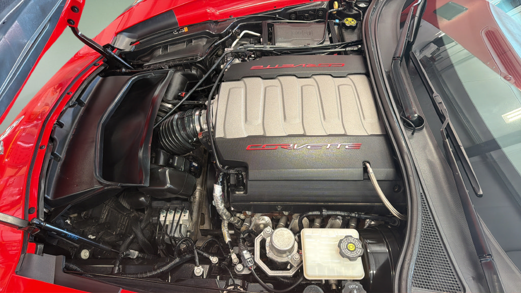 Used 2019 Chevrolet Corvette Grand Sport RWD image 12