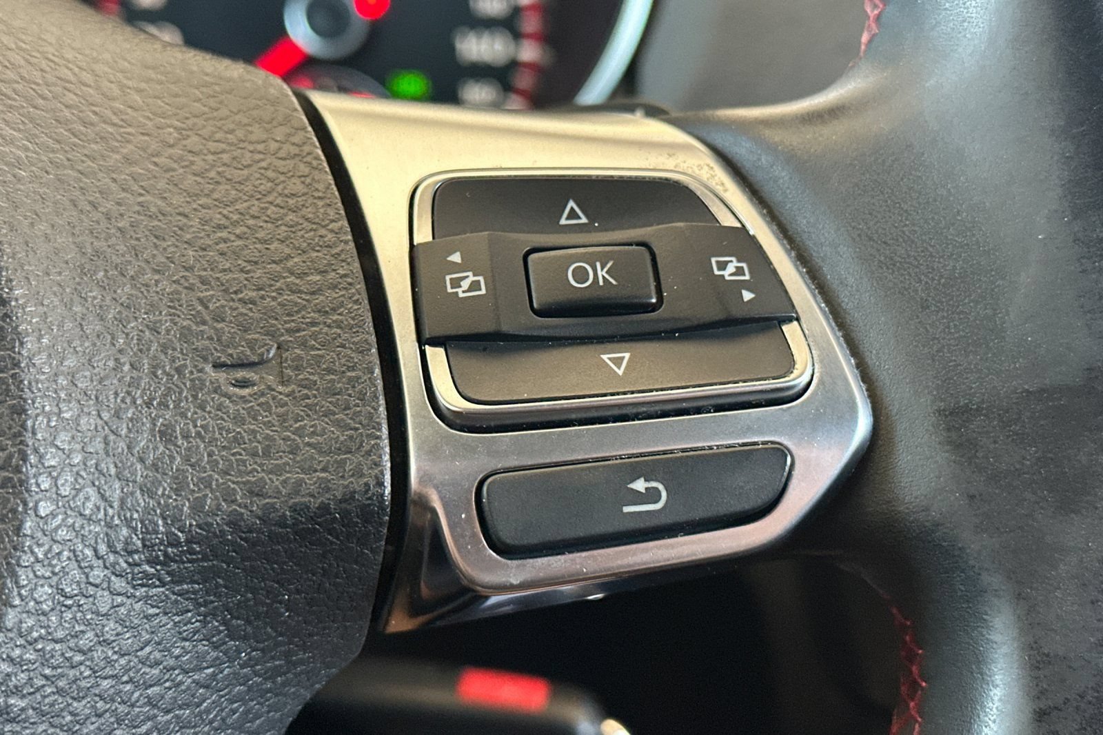 Used 2013 Volkswagen GTI Wolfsburg Edition FWD image 24