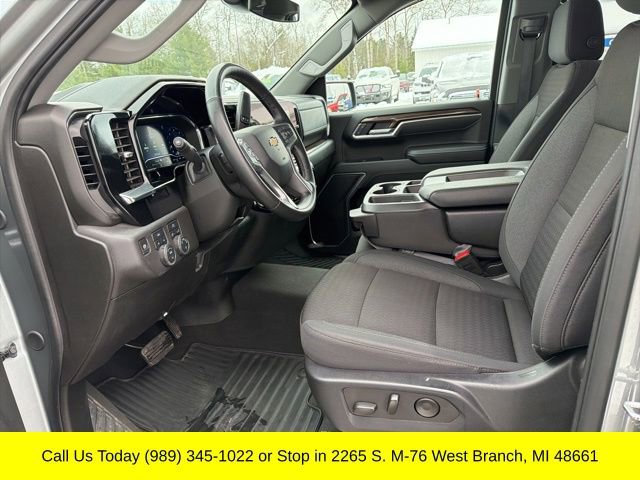 Used 2025 Chevrolet Silverado 1500 LT image 2