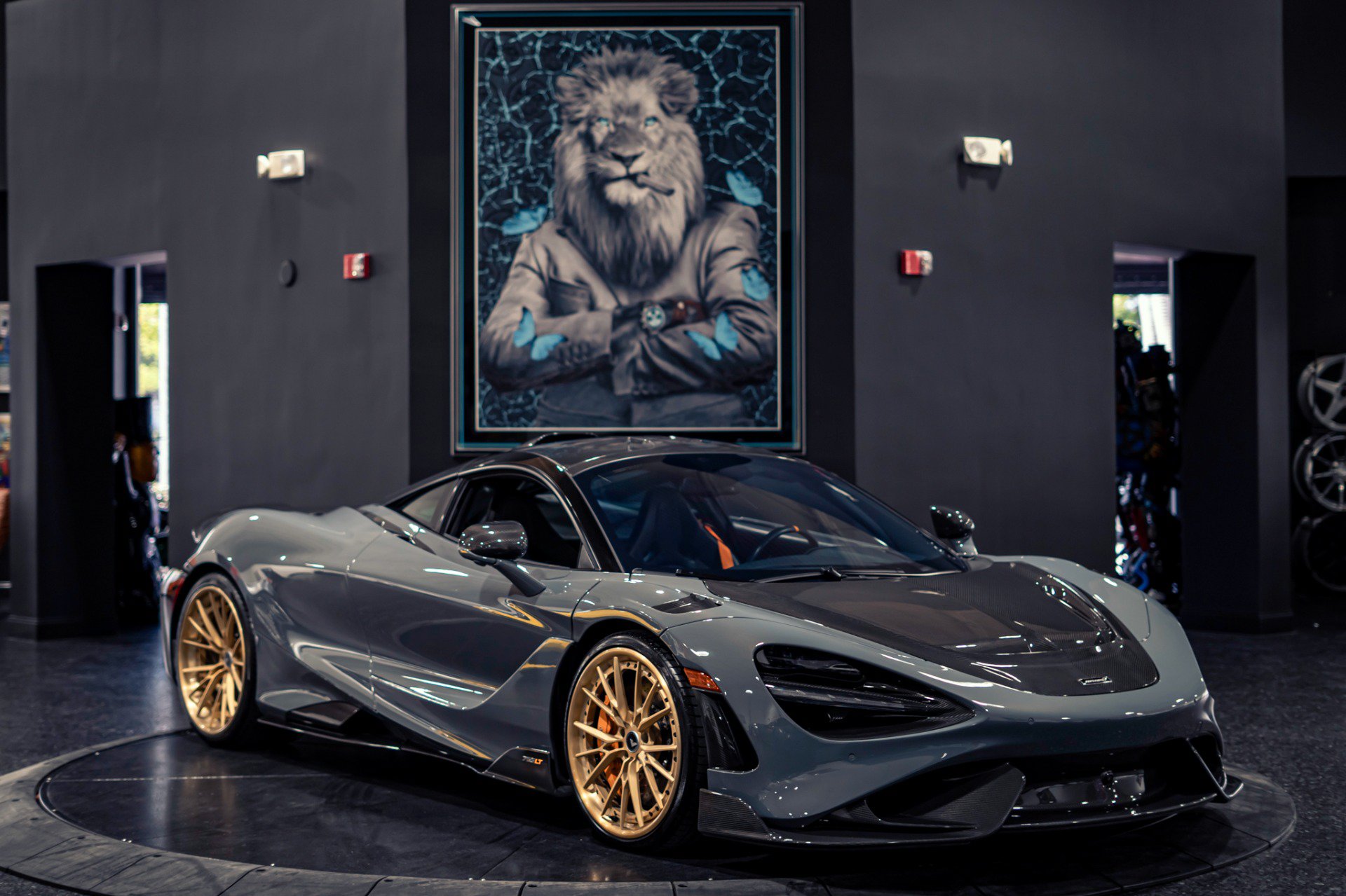 Used 2021 McLaren 765LT RWD image 21