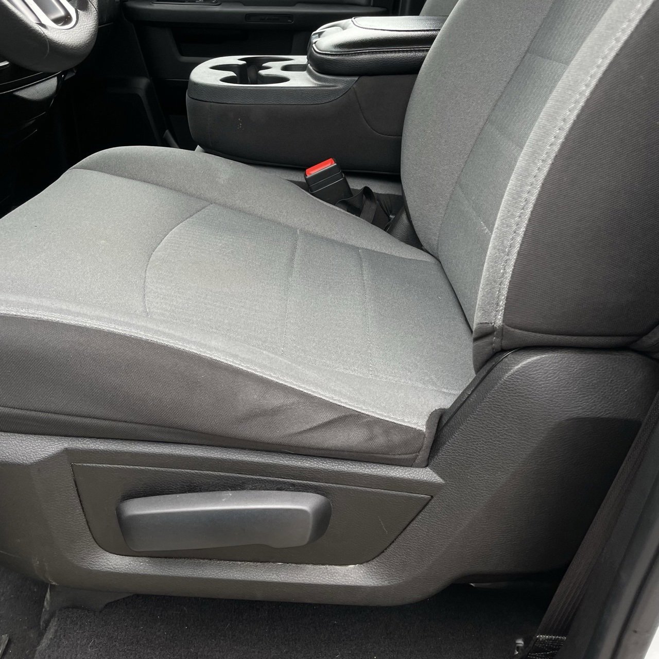 Used 2024 RAM 1500 Classic SLT image 22