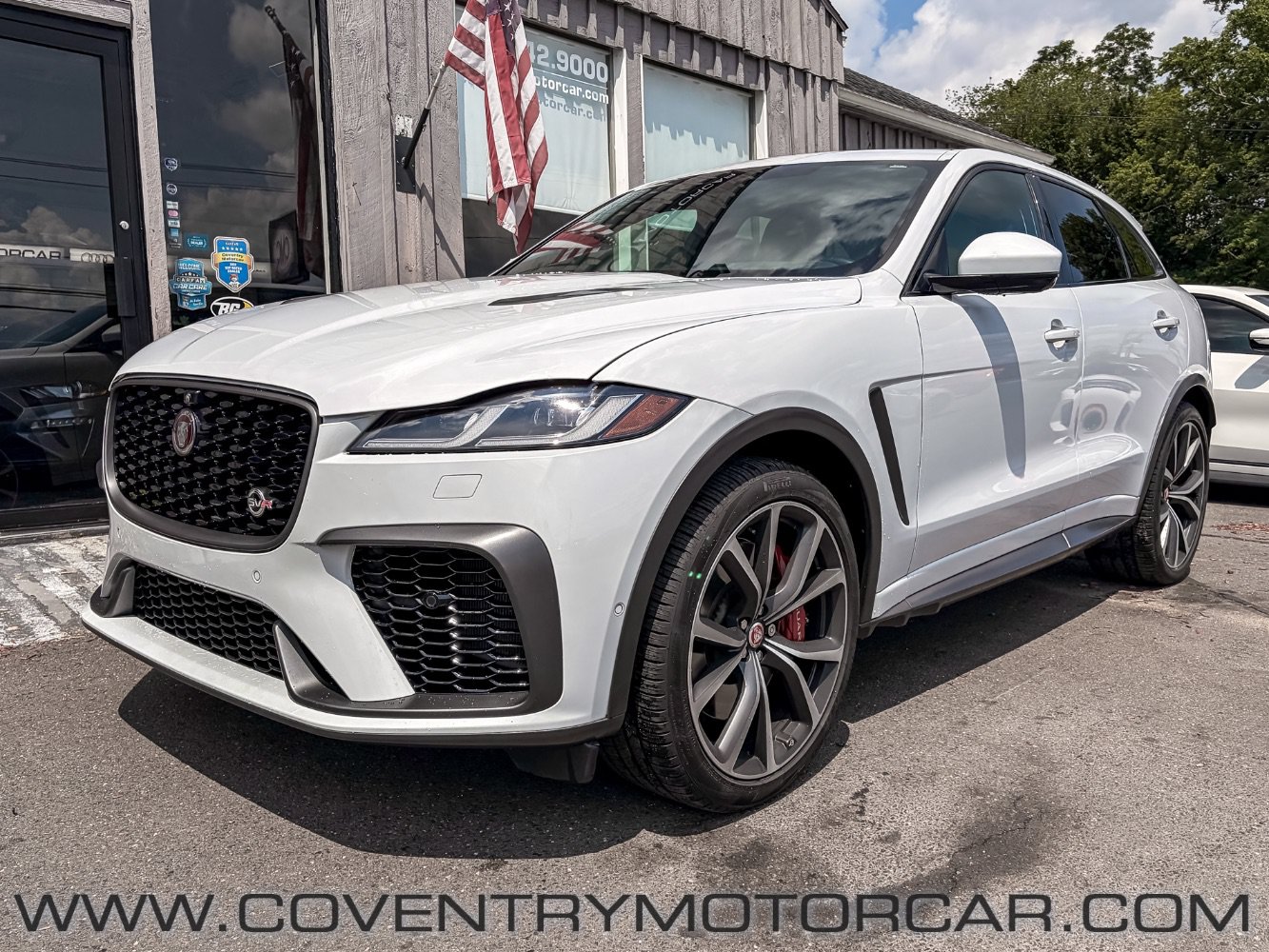 Used 2021 Jaguar F-PACE SVR AWD/4WD image 2