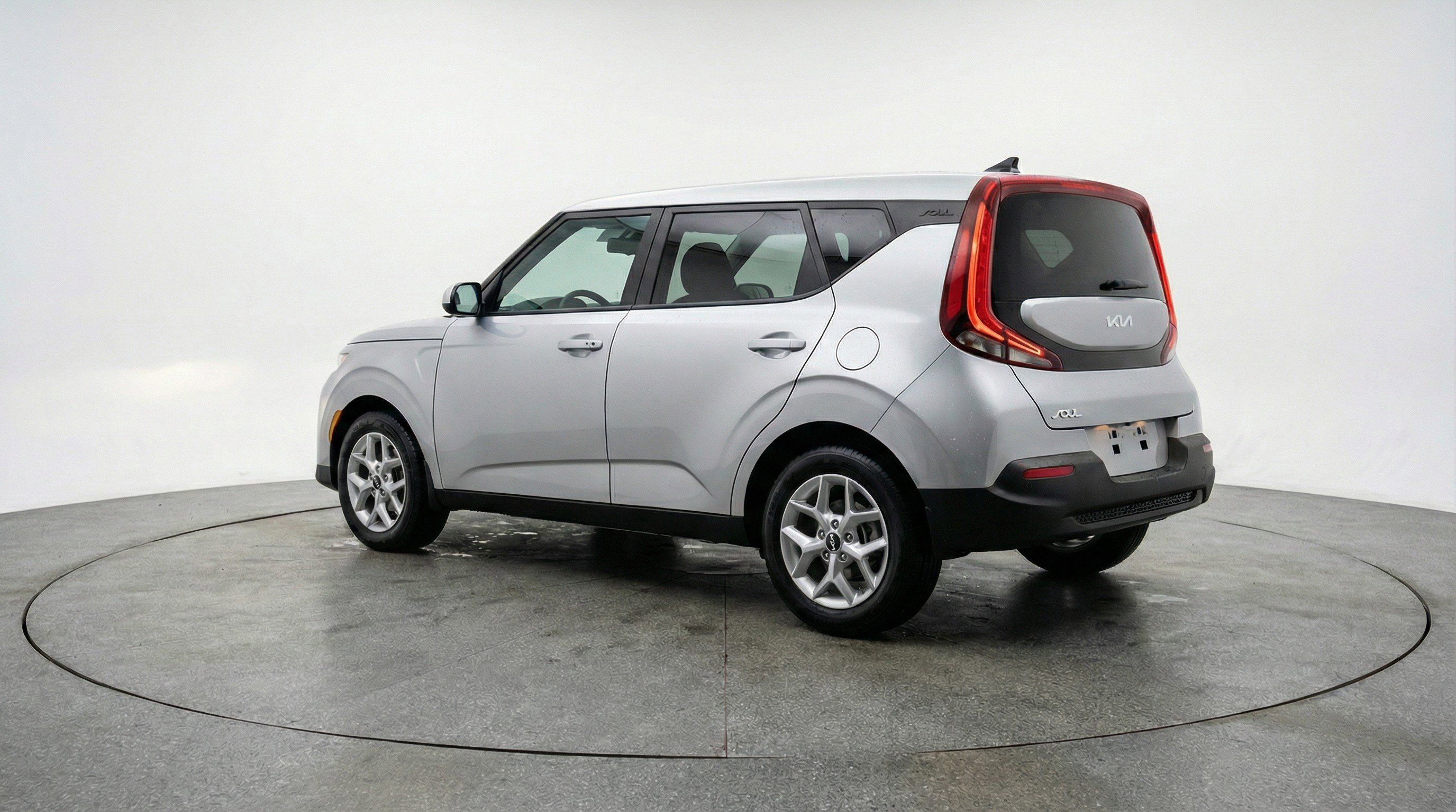 Used 2025 Kia Soul LX w/ LX Technology Package image 6