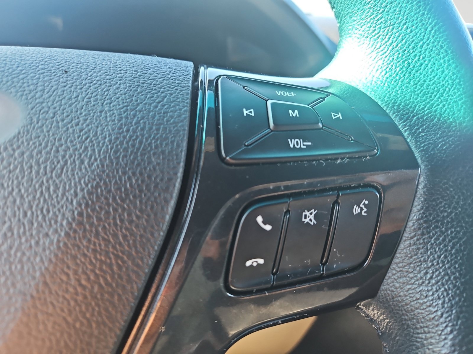 Used 2017 Ford Explorer XLT AWD/4WD image 27