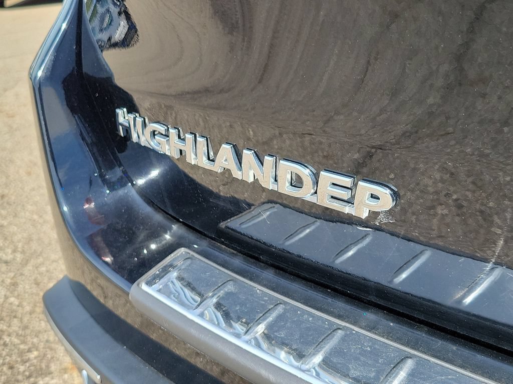 Used 2019 Toyota Highlander XLE AWD/4WD image 37
