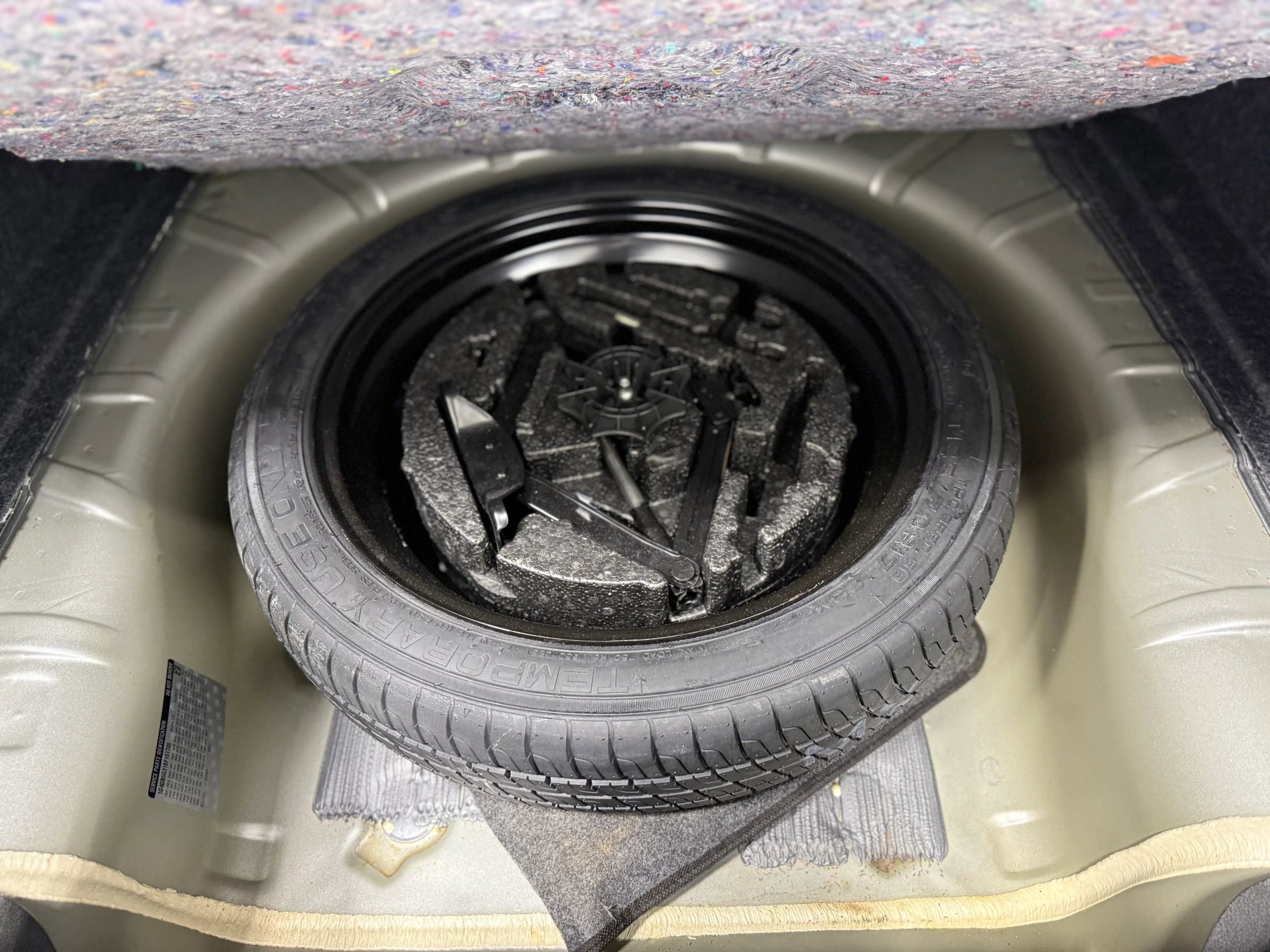 Used 2014 Buick LaCrosse Leather w/ Driver Confidence Package image 38