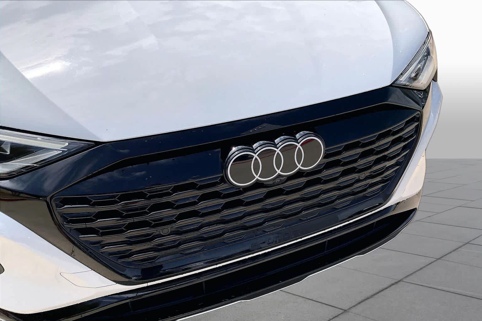 Used 2024 Audi Q8 e-tron Prestige w/ Prestige Package AWD/4WD image 28