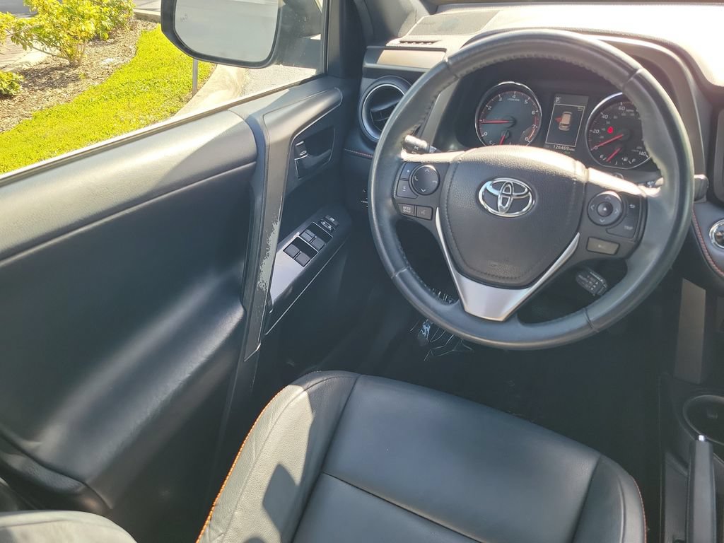 Used 2017 Toyota RAV4 SE FWD image 13