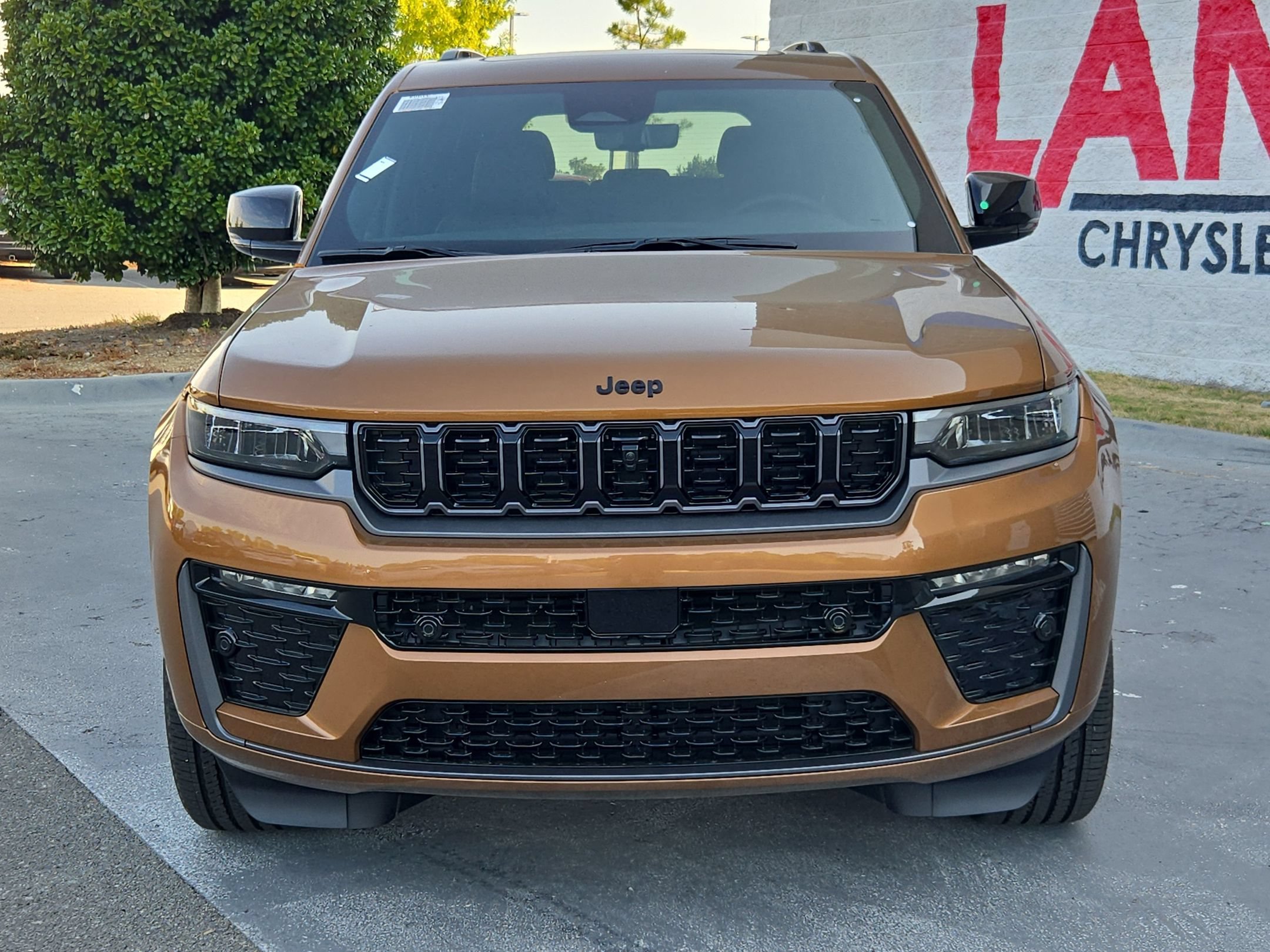 New 2027 Jeep Grand Cherokee Limited AWD/4WD image 2