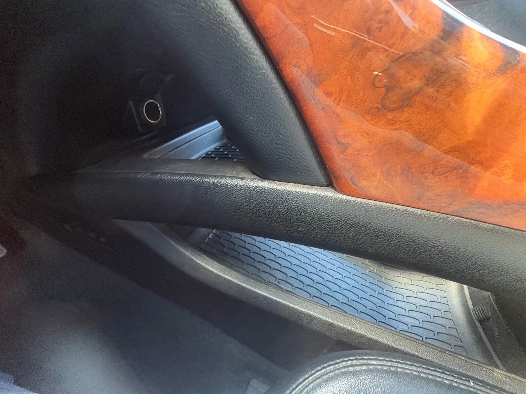 Used 2018 Lincoln MKX Reserve image 28