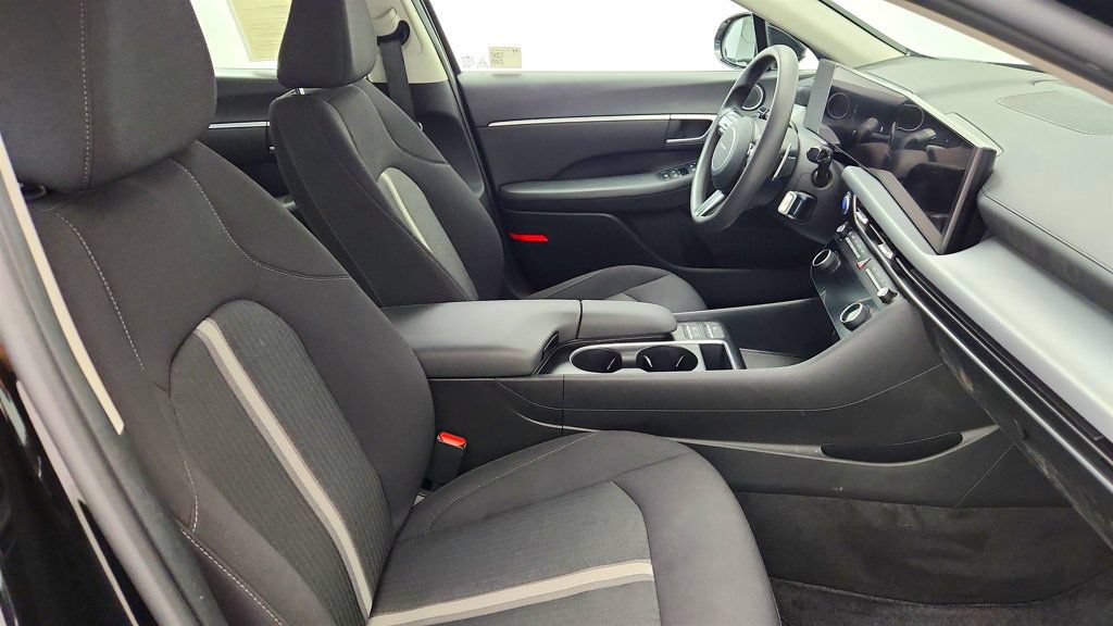 Used 2025 Hyundai Sonata SEL AWD/4WD image 23