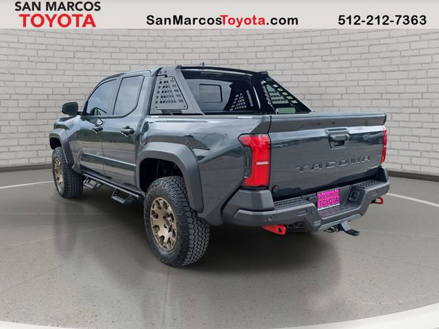 Used 2025 Toyota Tacoma Trailhunter image 7