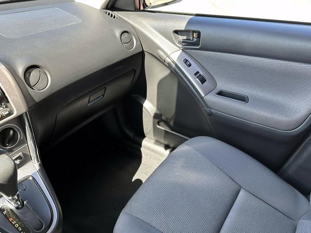 Used 2007 Pontiac Vibe w/ Preferred Package FWD image 24