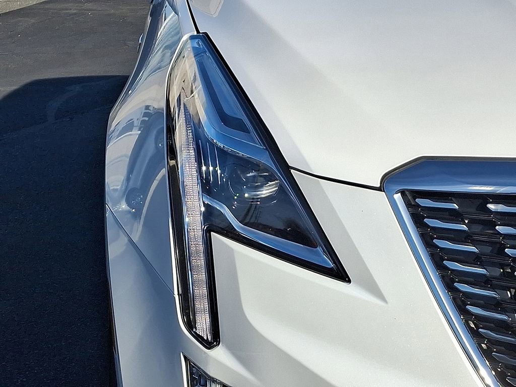 Certified 2024 Cadillac XT5 Premium Luxury w/ LPO, Floor Liner Package image 9