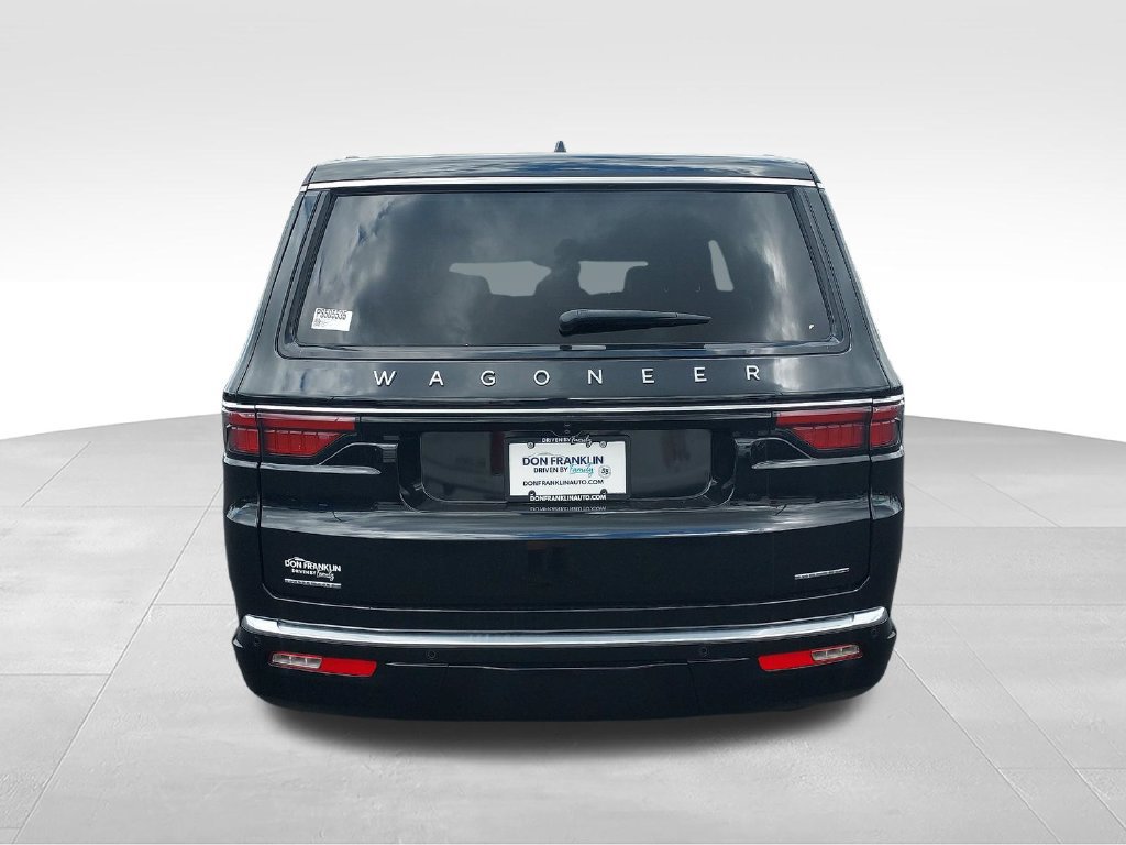 Used 2023 Jeep Wagoneer Series II AWD/4WD image 4