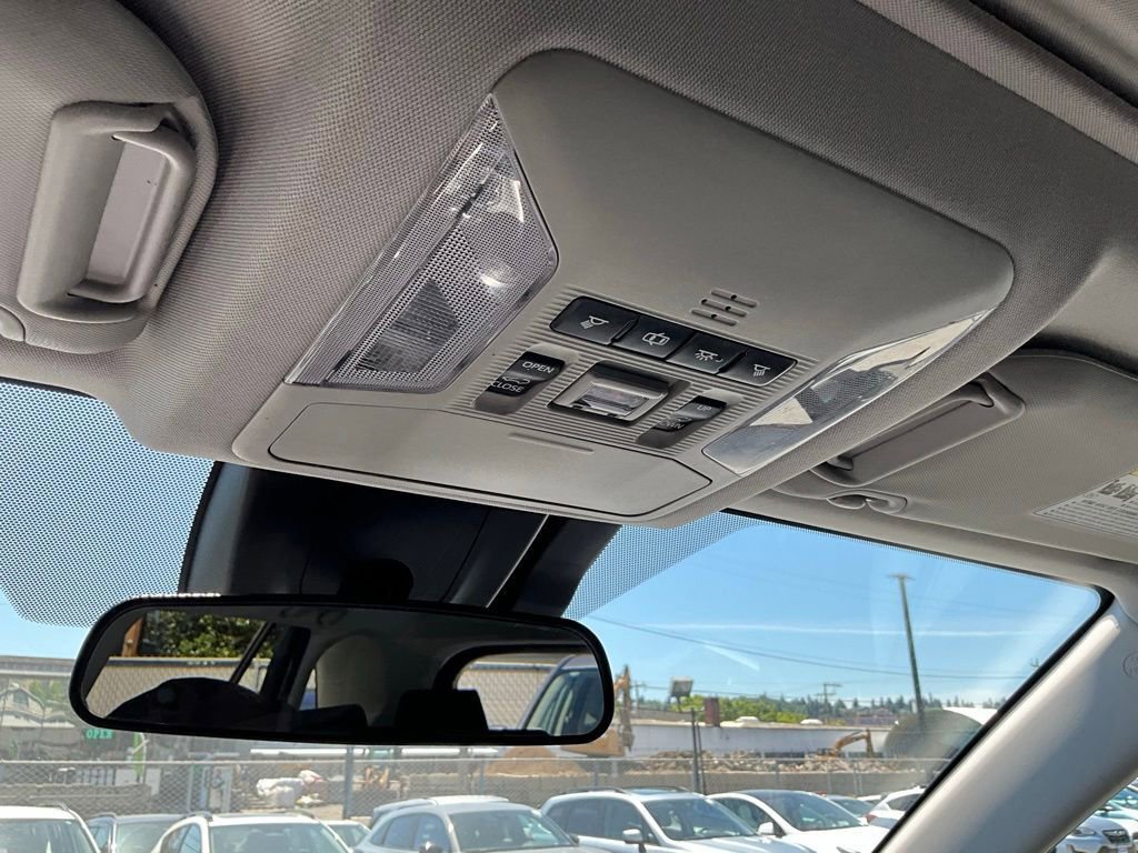 Used 2020 Toyota RAV4 XLE w/ Convenience Package AWD/4WD image 16