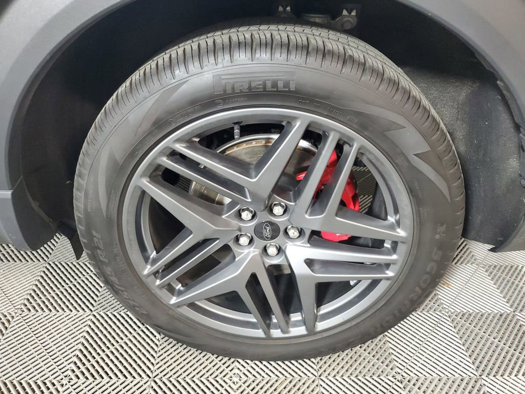 Used 2025 Ford Explorer ST image 10