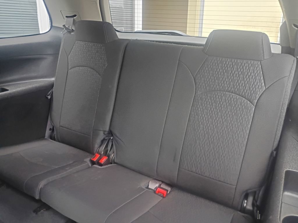 Used 2015 GMC Acadia SLE image 5