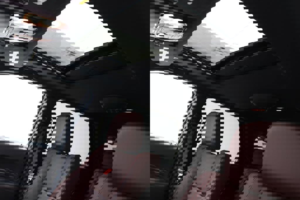 Used 2024 Dodge Durango GT image 17