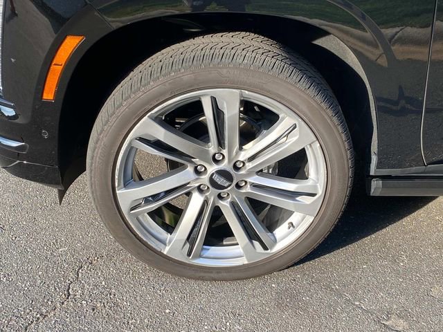Used 2026 Cadillac Escalade Platinum Sport AWD/4WD image 6