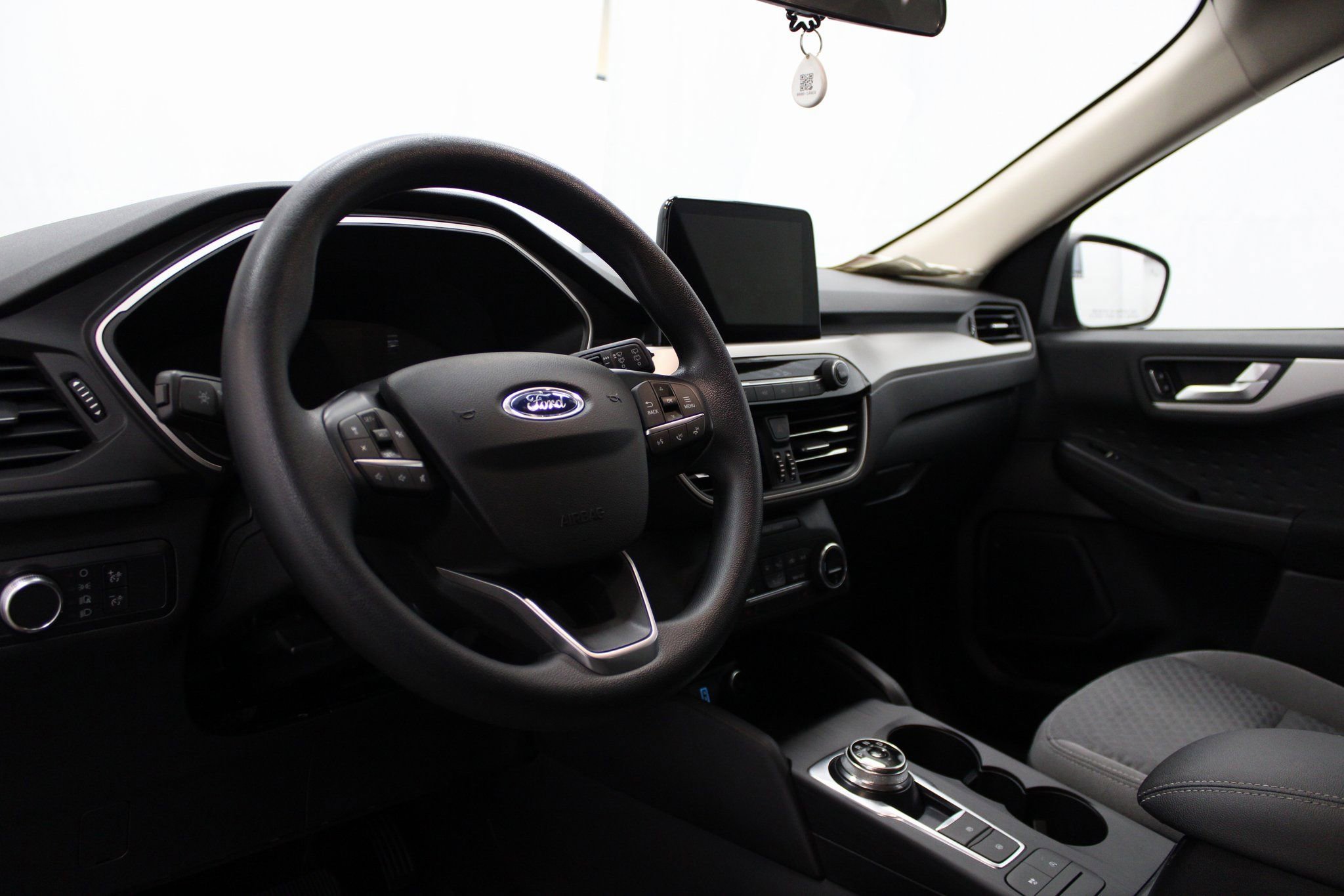 Used 2020 Ford Escape SE image 17