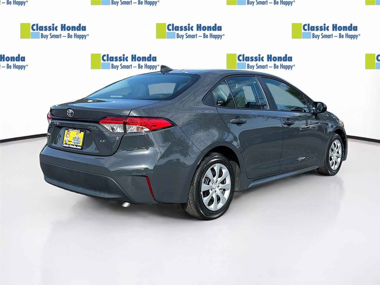Used 2023 Toyota Corolla LE FWD image 8