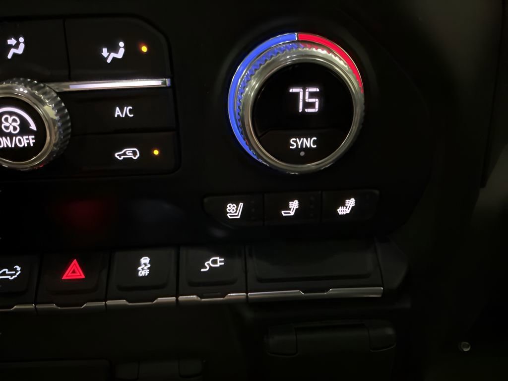 Used 2021 GMC Sierra 1500 AT4 image 21