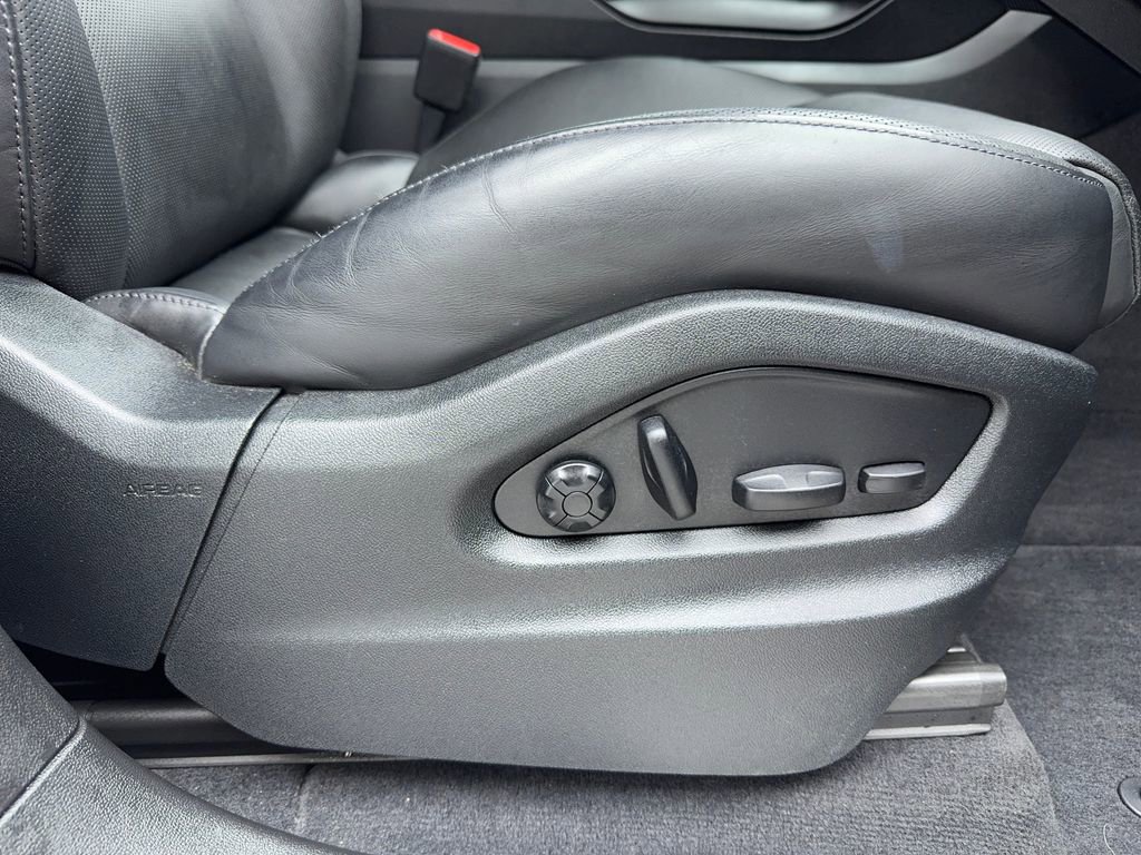 Used 2023 Porsche Cayenne image 40