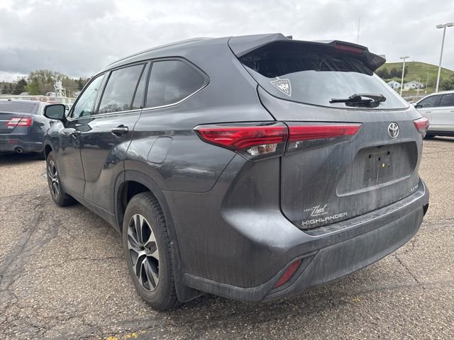 Used 2020 Toyota Highlander XLE AWD/4WD image 6