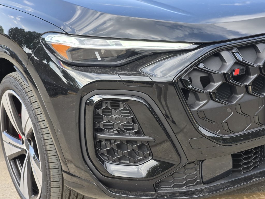 New 2026 Audi SQ5 Prestige AWD/4WD image 12